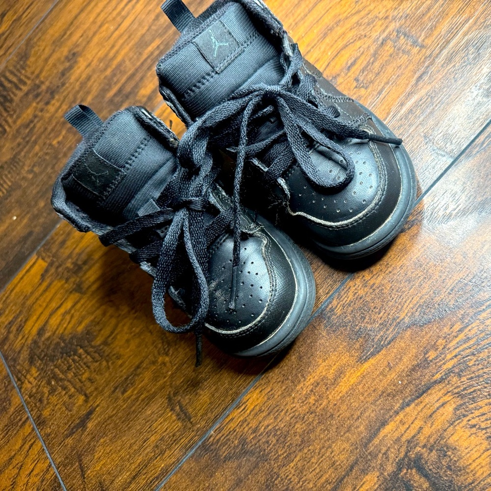 Jordan Mid 1 Toddler Boy sz 6.5c Black